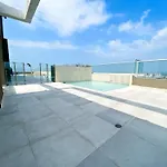Apt 2704