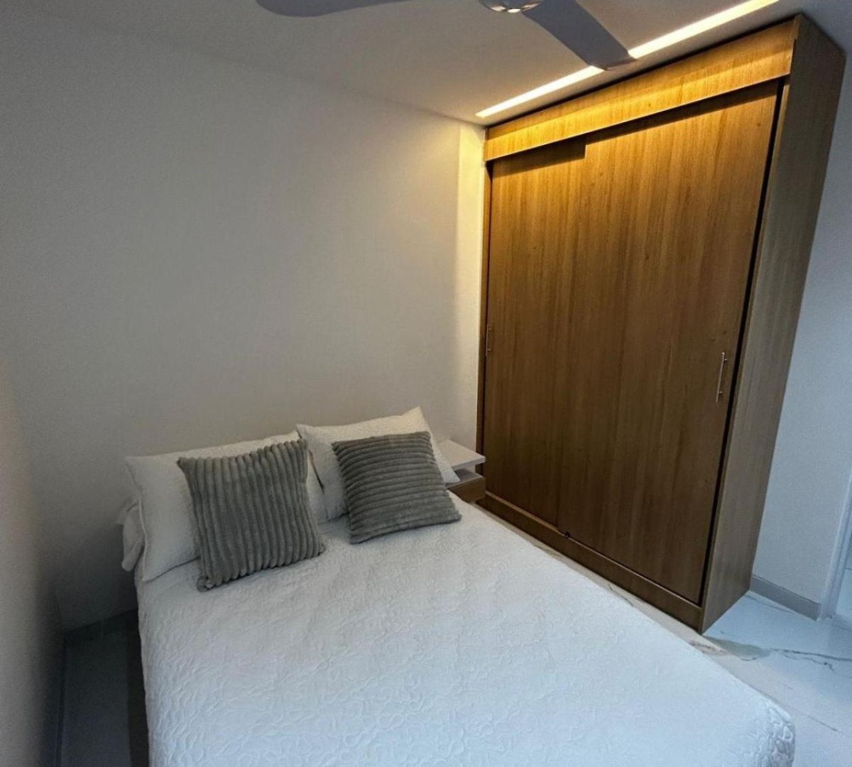 Apartamento 2704 *