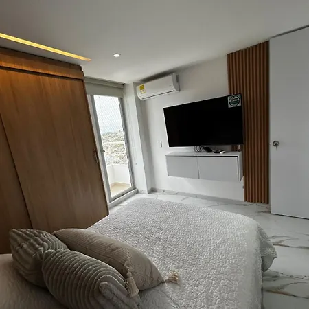 2704 Apartamento *