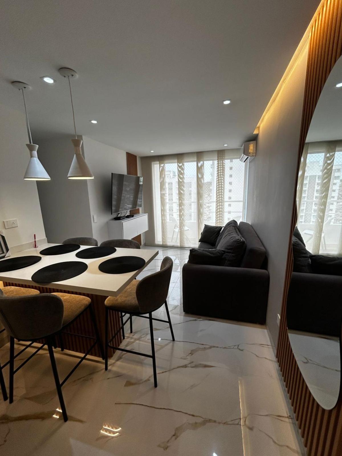 Apartamento 2704 *